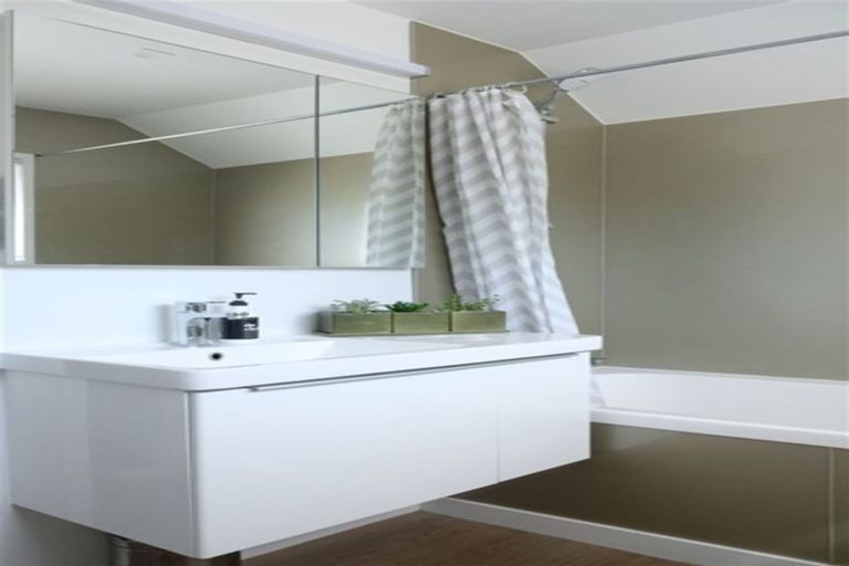 Photo of property in 130 Rossall Street, Merivale, Christchurch, 8014