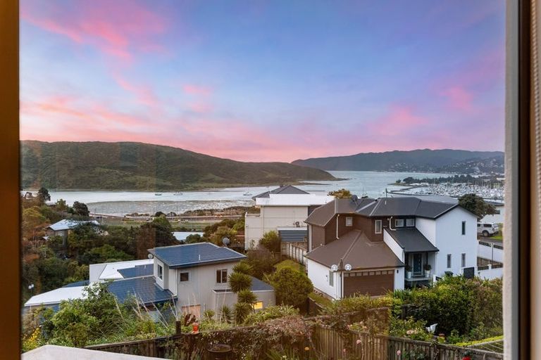 Photo of property in 8 Paremata Drive, Paremata, Porirua, 5024