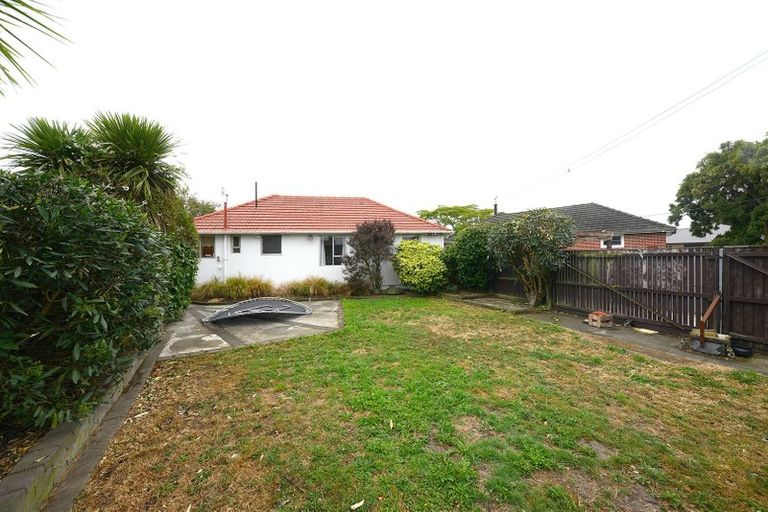 Photo of property in 35 Wilton Crescent, Bishopdale, Christchurch, 8053