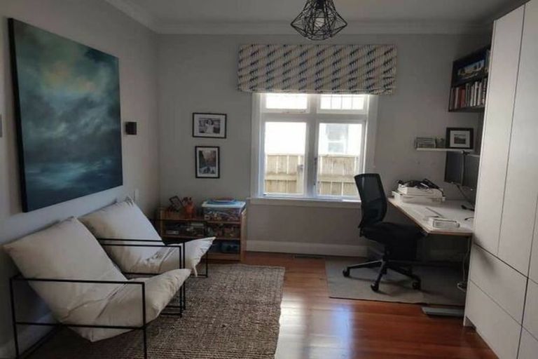 Photo of property in 62 Clyde Street, Island Bay, Wellington, 6023