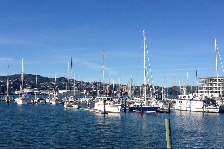 Photo of property in Piermont Apartments, 5e/82 Cable Street, Te Aro, Wellington, 6011