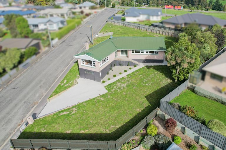 Photo of property in 6 Oban Street, Holmes Hill, Oamaru, 9401