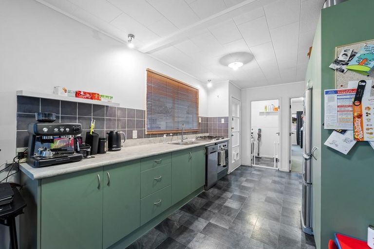 Photo of property in 10 Pipitea Place, Massey, Auckland, 0614