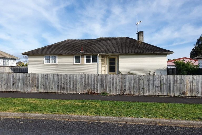 Photo of property in 31 Douglas Crescent, Fairfield, Hamilton, 3214