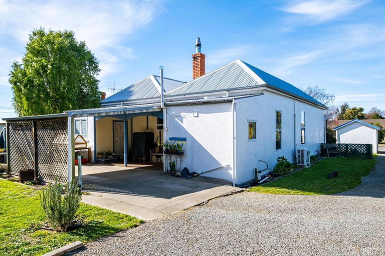 Photo of property in 2 Point Bush Road, Waimate, 7924