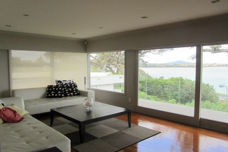 Photo of property in 73 Sylvan Avenue, Northcote, Auckland, 0627