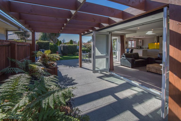 Photo of property in 18 Fantasia Gardens, Northwood, Christchurch, 8051