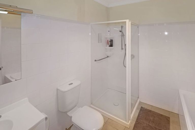 Photo of property in 41 Futuna Close, Karori, Wellington, 6012