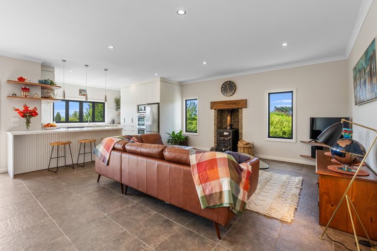 Photo of property in 138 Mckendry Road, Woodside, Outram, 9074