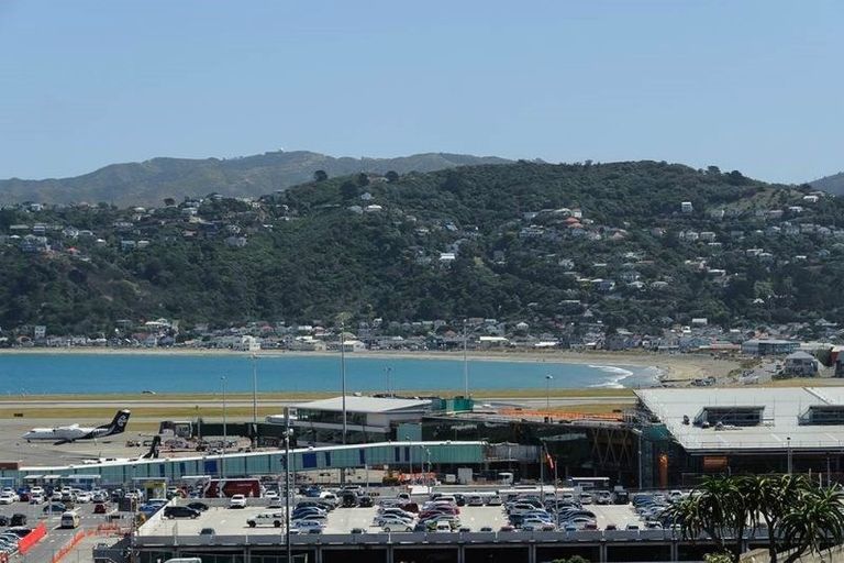 Photo of property in 3 Bunker Way, Strathmore Park, Wellington, 6022