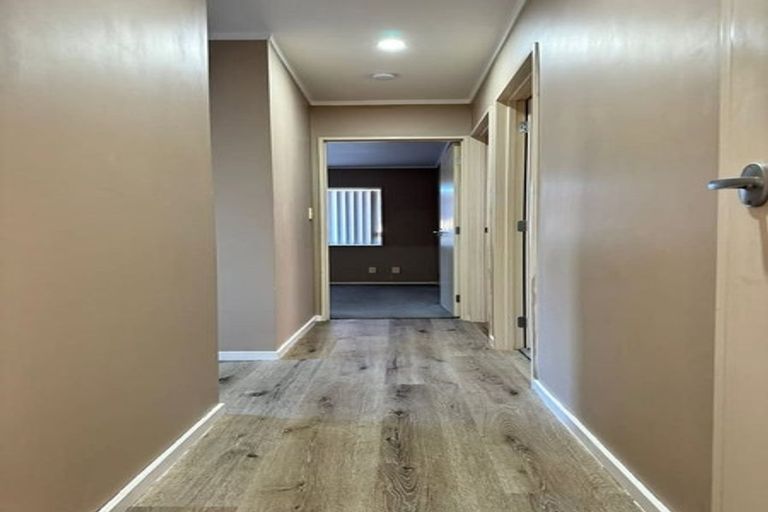 Photo of property in 6 Amarillo Place, Manurewa, Auckland, 2105