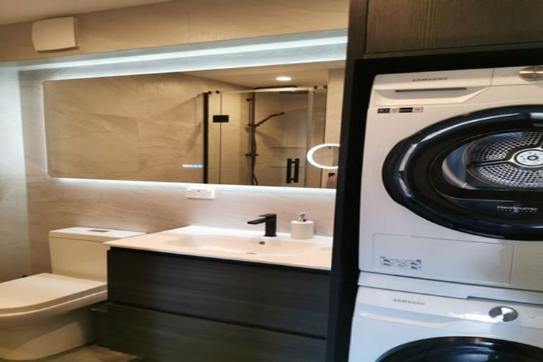 Photo of property in 1/43 Salisbury Road, Birkdale, Auckland, 0626