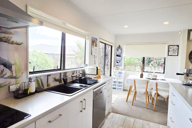 Photo of property in 14 Campbell Avenue, Paraparaumu, 5032