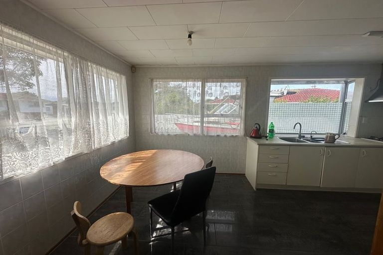 Photo of property in 34 Ferndown Avenue, Papatoetoe, Auckland, 2025