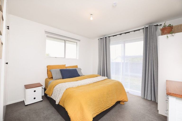 Photo of property in 82 Pacific Road, North New Brighton, Christchurch, 8083