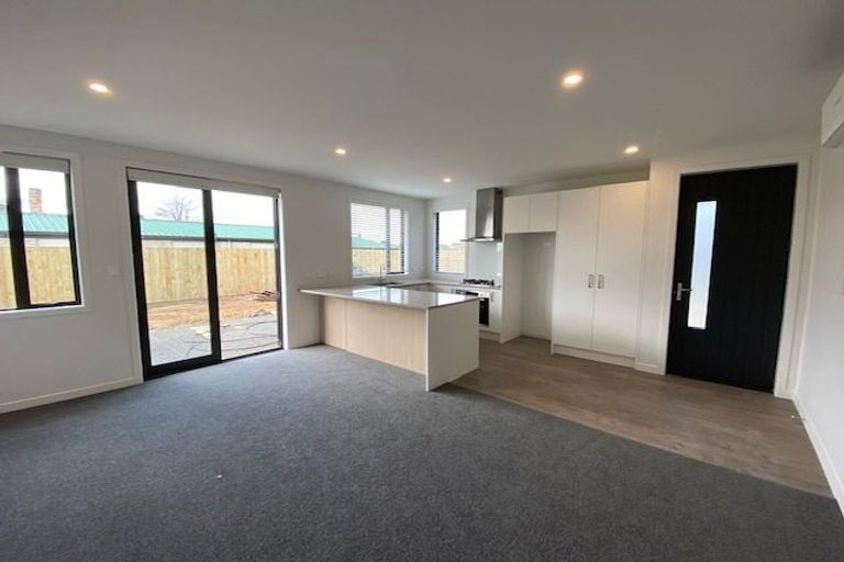 Photo of property in 2/14 Mitcham Avenue, Forest Lake, Hamilton, 3200