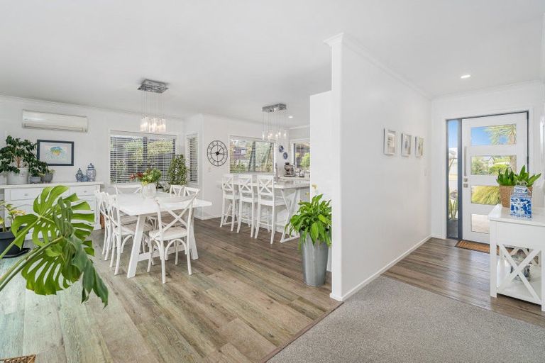 Photo of property in 31 Wells Place, Whitianga, 3510