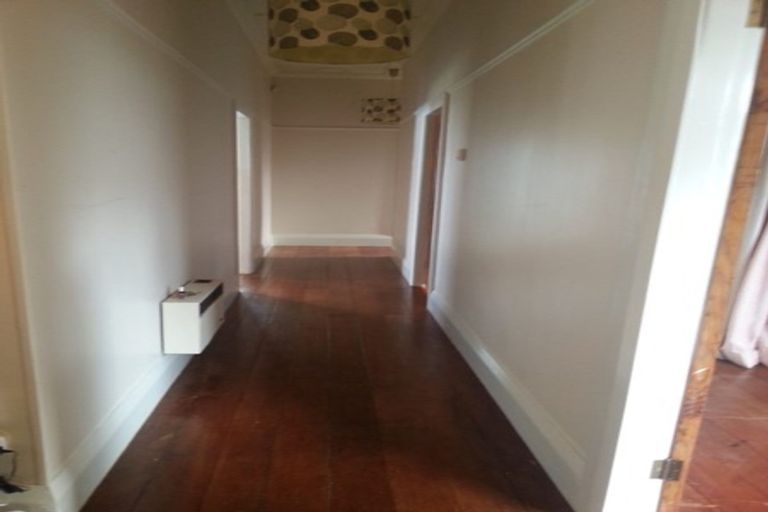 Photo of property in 27 Esmonde Road, Takapuna, Auckland, 0622