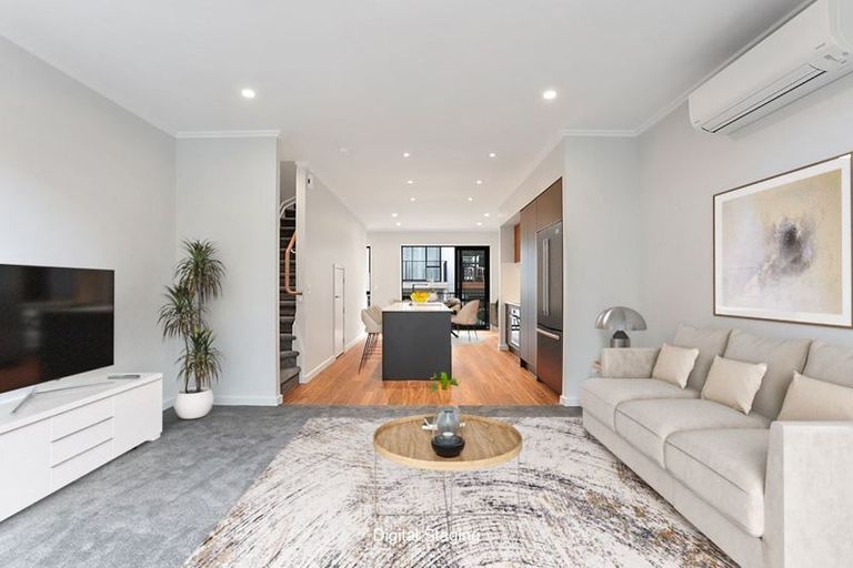 Photo of property in 4/35 Marine Parade, Hobsonville, Auckland, 0616