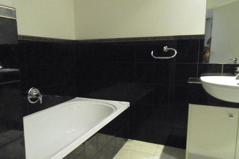 Photo of property in 175gd Hurstmere Road, Takapuna, Auckland, 0622