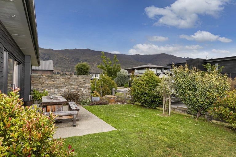 Photo of property in 45 Tenby Street, Wanaka, 9305