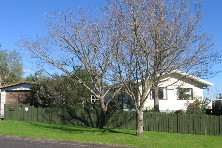Photo of property in 22 Lorelei Place, Opaheke, Papakura, 2113