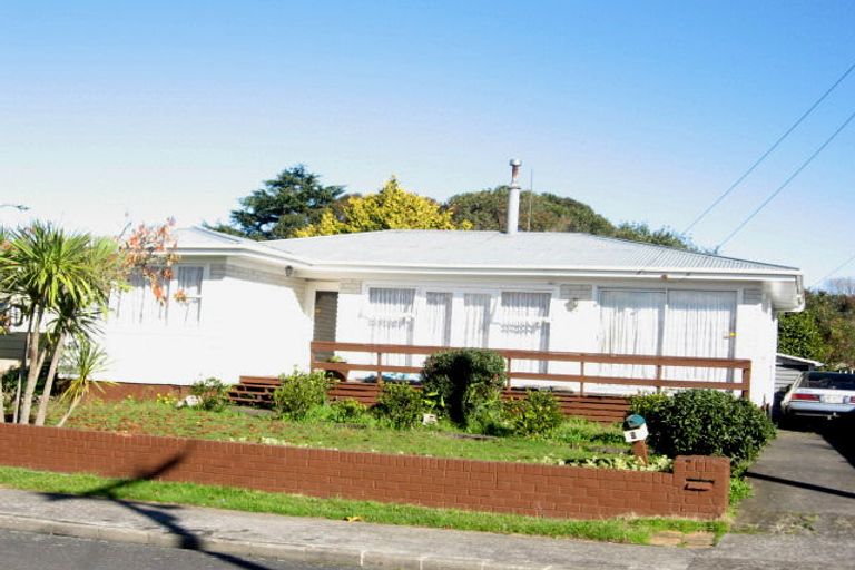 Photo of property in 5 Balfour Road, Manurewa, Auckland, 2102