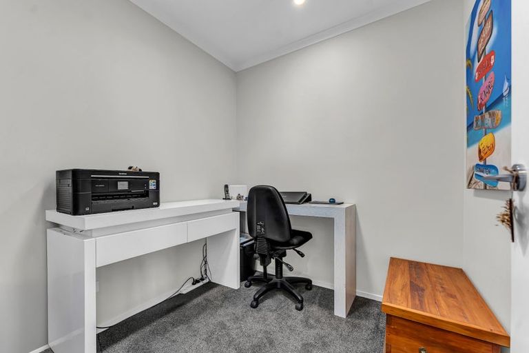 Photo of property in 9 Mutetai Road, Clarks Beach, 2122