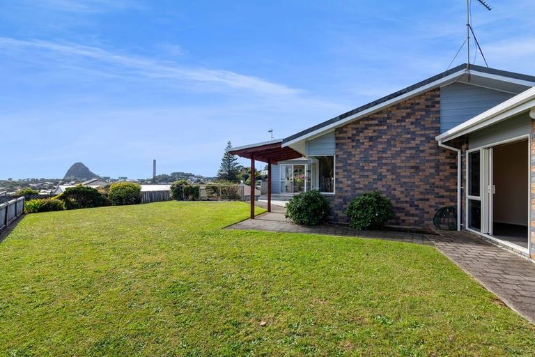 Photo of property in 6 Renown Place, Spotswood, New Plymouth, 4310