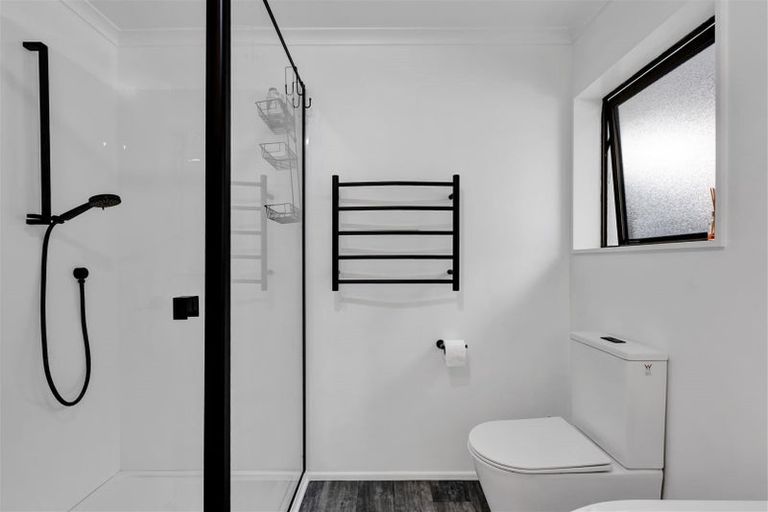 Photo of property in 8 Jade Place, Bell Block, New Plymouth, 4312