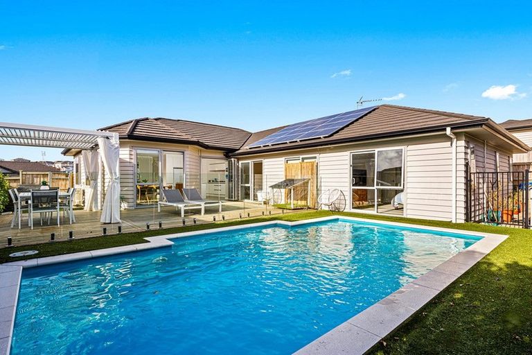 Photo of property in 95 Harris Drive, Silverdale, 0932