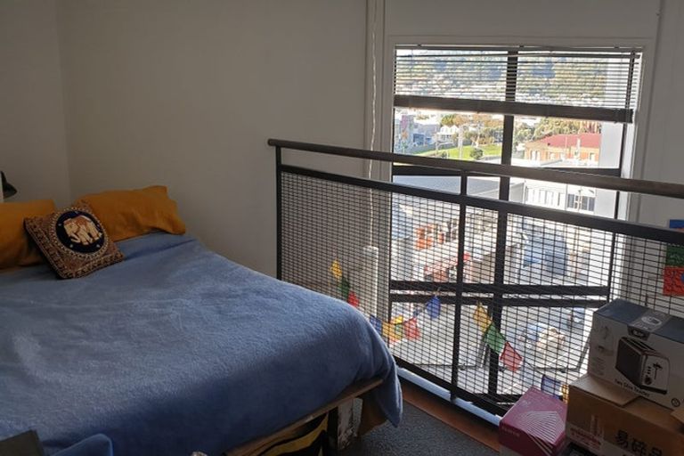 Photo of property in Urbane Apartments, 32/29 Webb Street, Mount Cook, Wellington, 6011