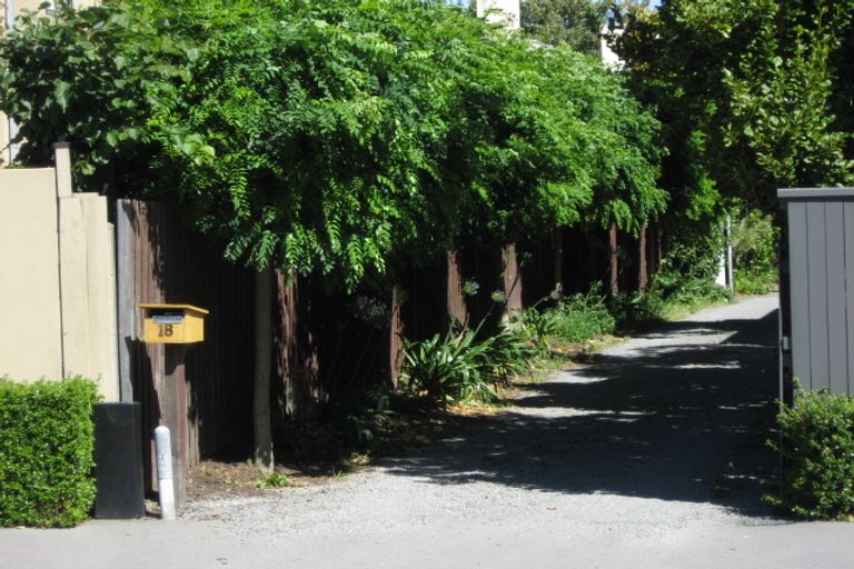 Photo of property in 20 Aikmans Road, Merivale, Christchurch, 8014