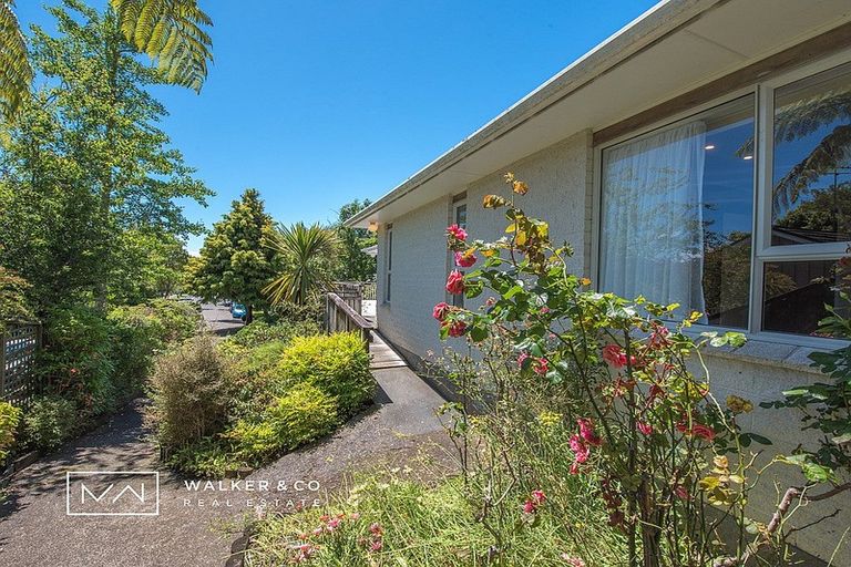 Photo of property in 9 Zeala Grove, Stokes Valley, Lower Hutt, 5019