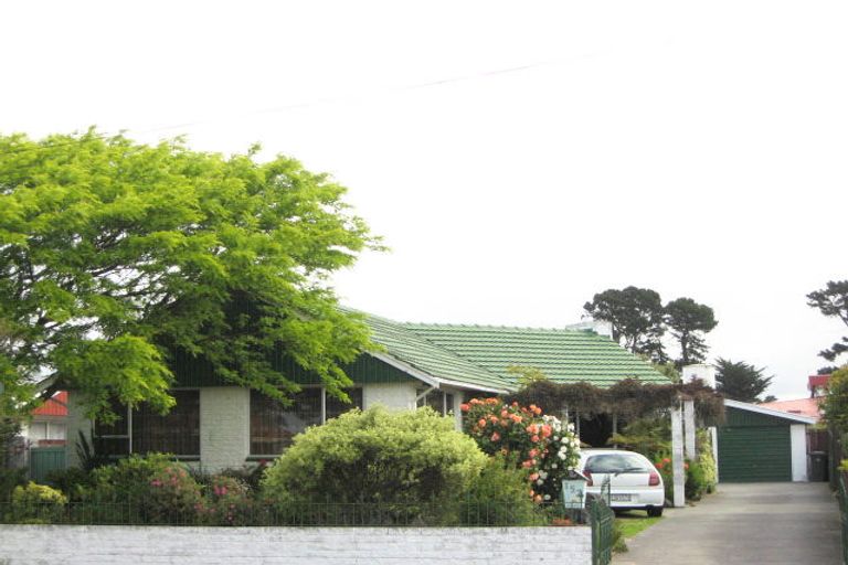 Photo of property in 154 Shortland Street, Aranui, Christchurch, 8061