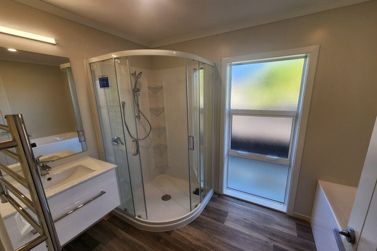 Photo of property in 14a Garrison Street, Carterton, 5713