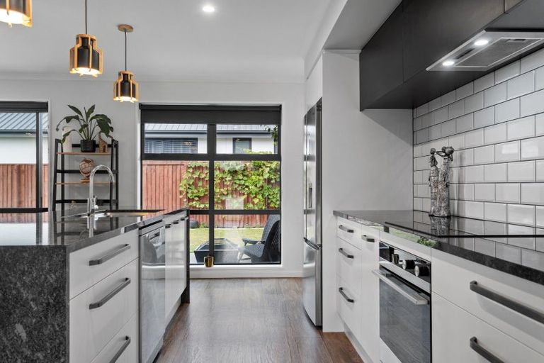 Photo of property in 16 Tara Crescent, Woodend, 7610