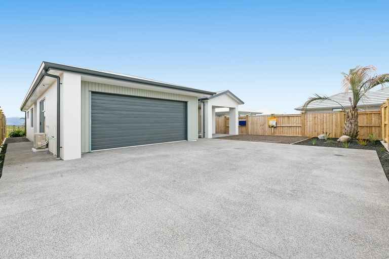 Photo of property in 100 Palm Springs Boulevard, Papamoa Beach, Papamoa, 3118