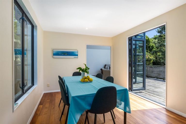 Photo of property in 8 Muri Road, Pukerua Bay, 5026
