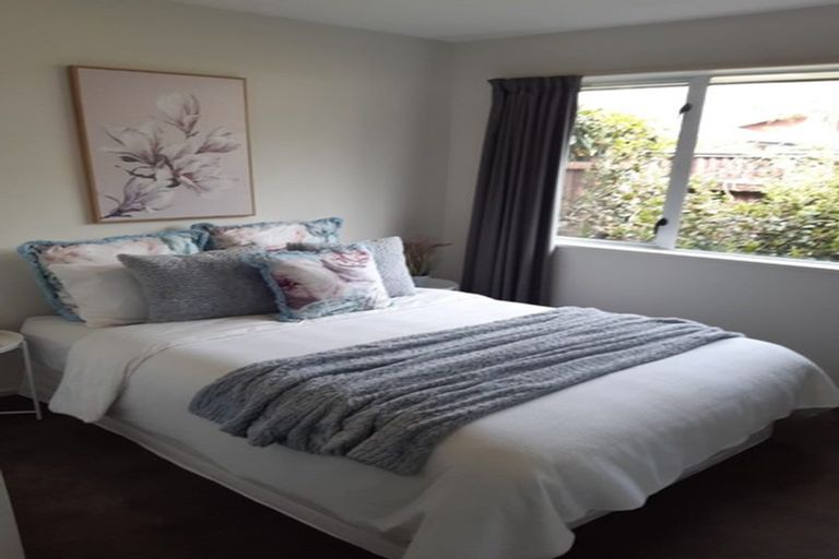 Photo of property in 2/43 Northcote Road, Northcote, Christchurch, 8052