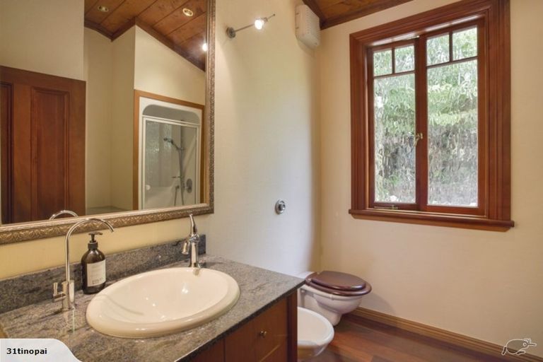 Photo of property in 31 Tinopai Road, Titirangi, Auckland, 0604