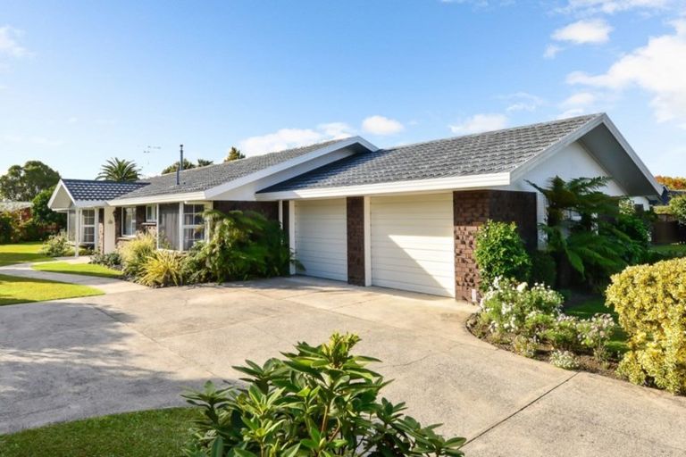 Photo of property in 11 Glen Lynne Avenue, Queenwood, Hamilton, 3210