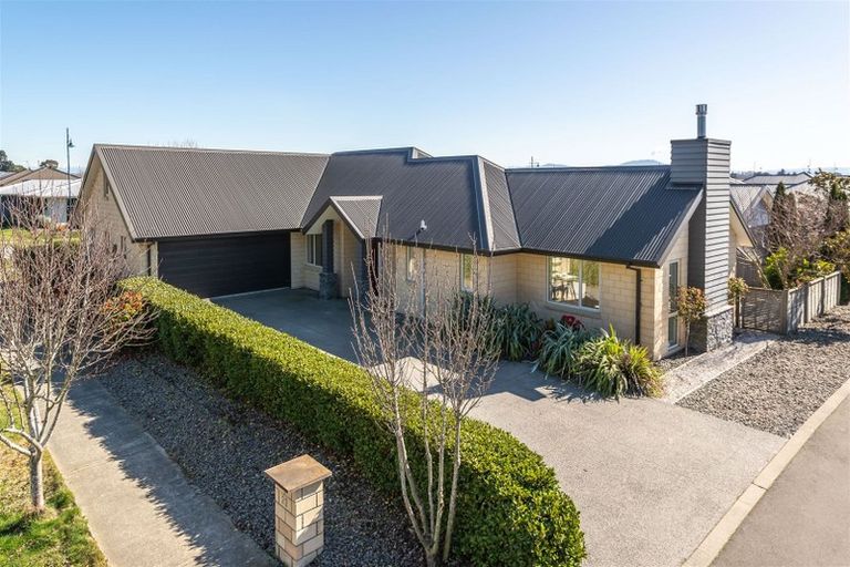 Photo of property in 32 Hakatere Road, Pegasus, 7612