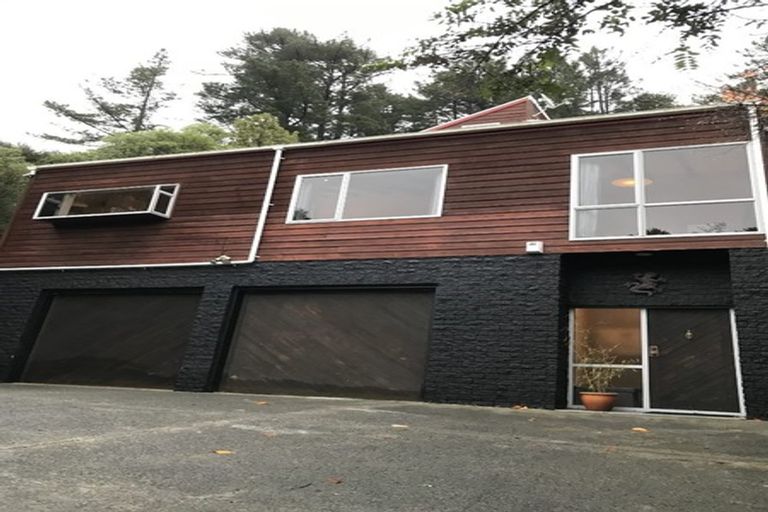 Photo of property in 498 Stokes Valley Road, Stokes Valley, Lower Hutt, 5019