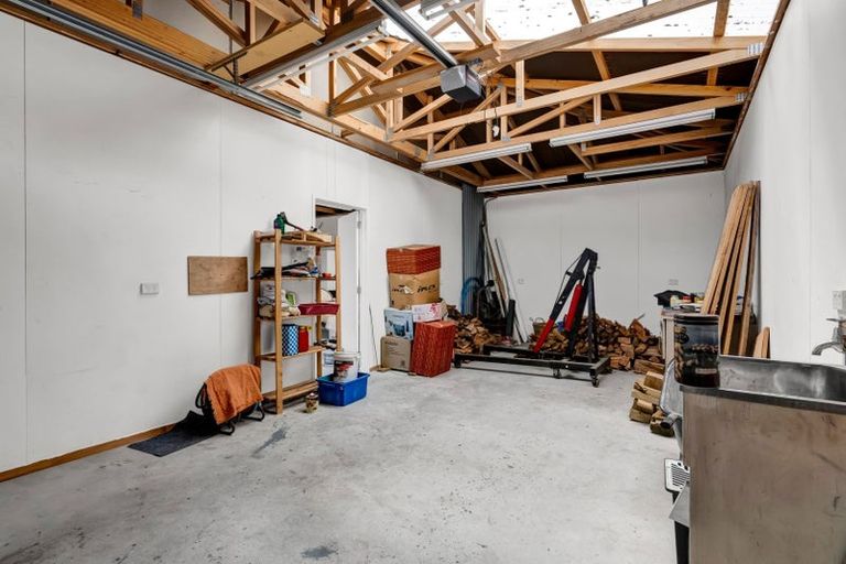 Photo of property in 239 Mangorei Road, Merrilands, New Plymouth, 4312