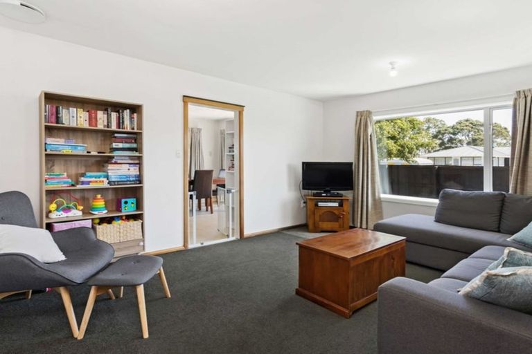 Photo of property in 12 Kuaka Crescent, Bromley, Christchurch, 8062