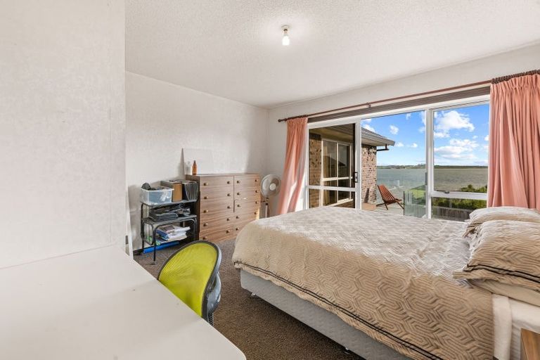 Photo of property in 43 St Annes Crescent, Wattle Downs, Auckland, 2103