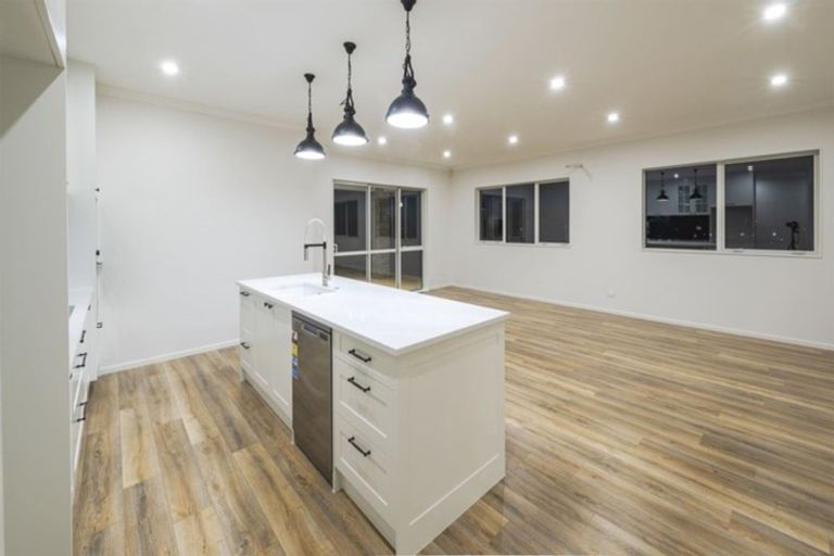 Photo of property in 49 Eighth View Avenue, Beachlands, Auckland, 2018