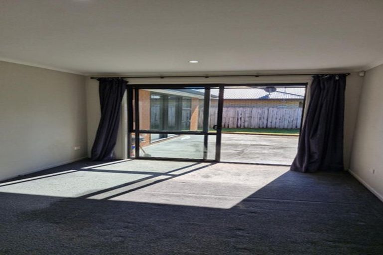 Photo of property in 40 Magnolia Drive, Westown, New Plymouth, 4310