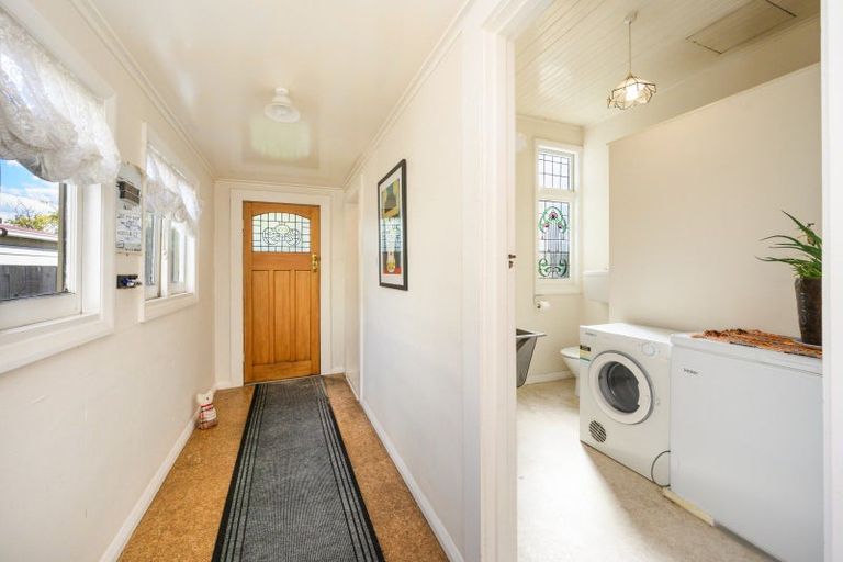 Photo of property in 19 Beresford Street, Takaro, Palmerston North, 4410